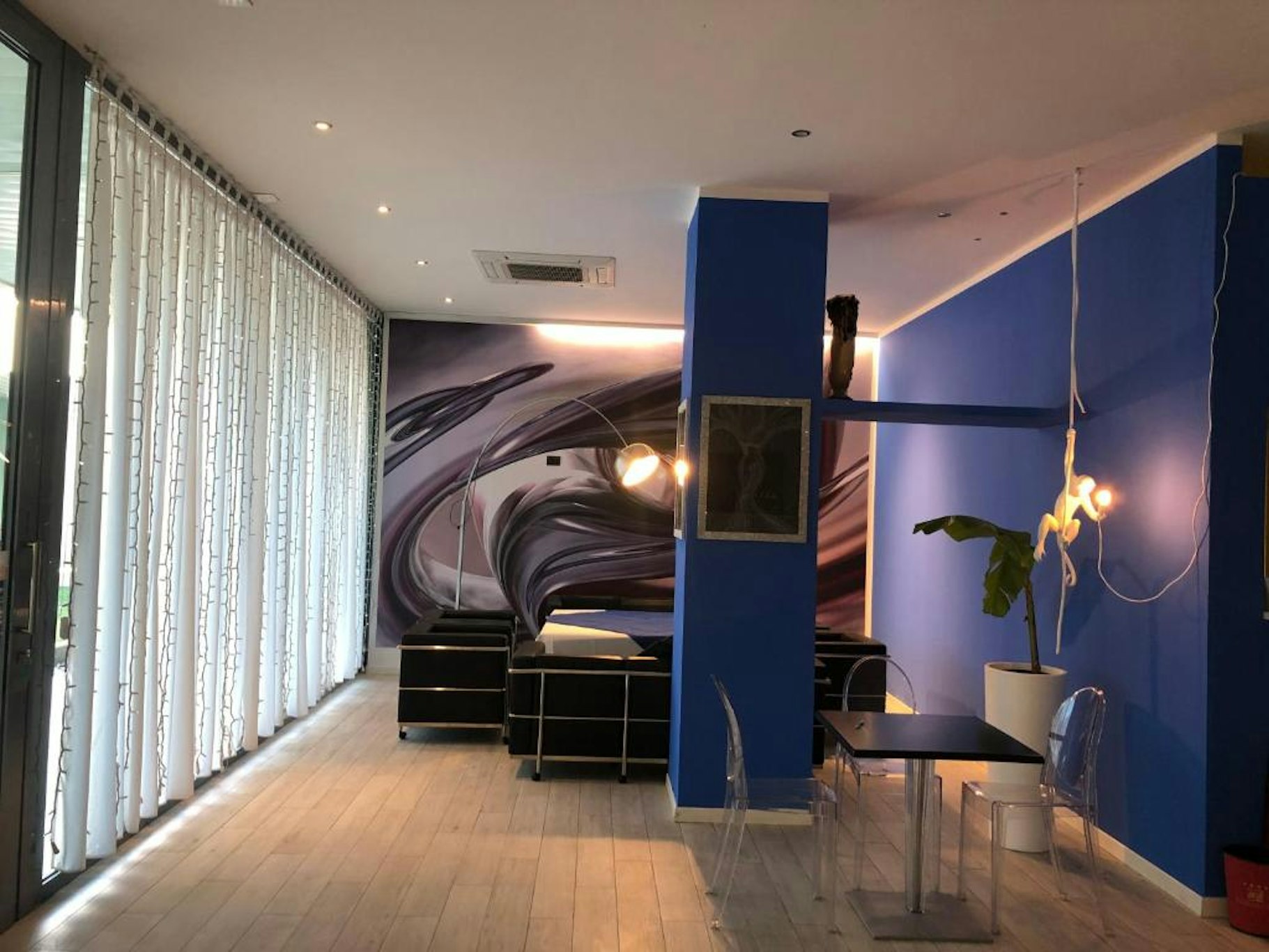 Blue Shades Aparthotel 10/66