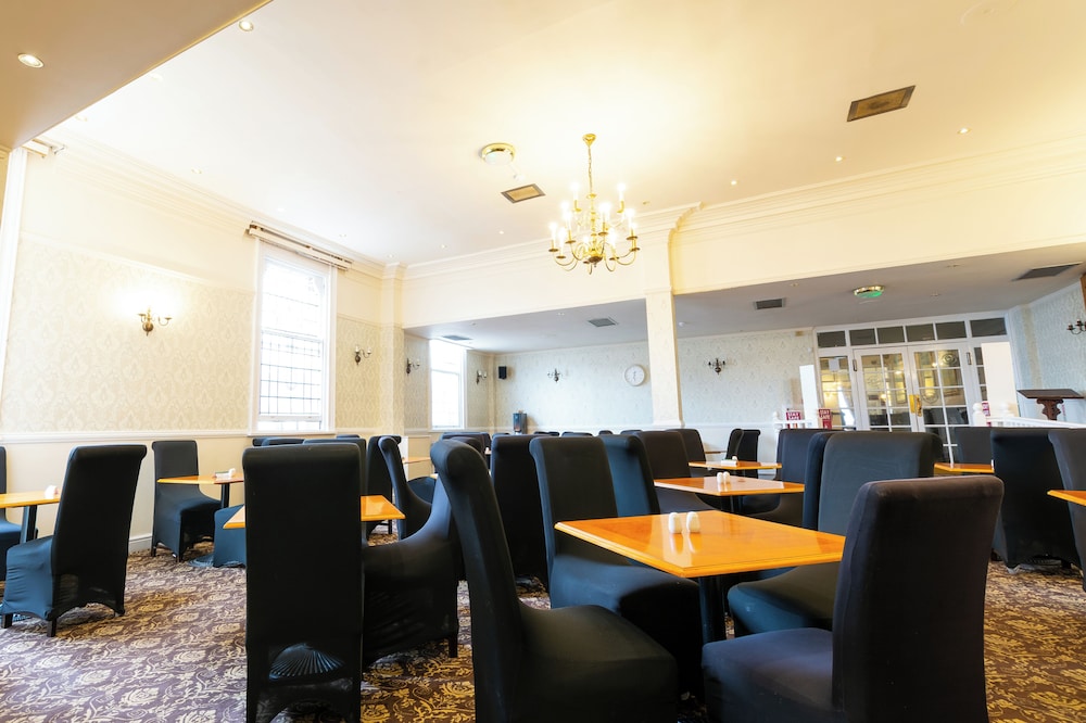 Prince of Wales Hotel Southport 56/62