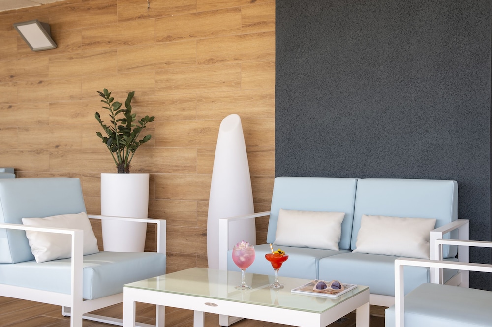 Salou Sunset by Pierre Vacances Adults Only 39/63