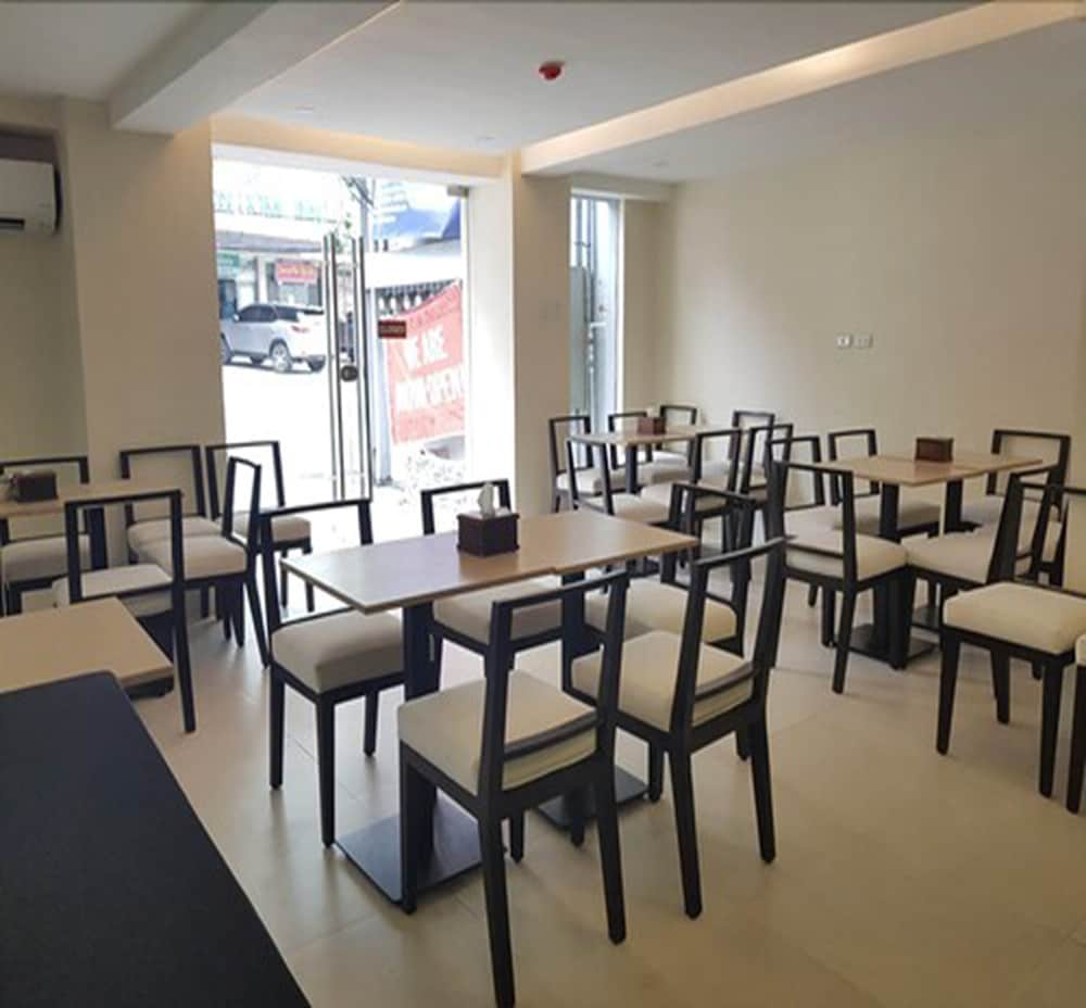 Rana Hotel 30/36