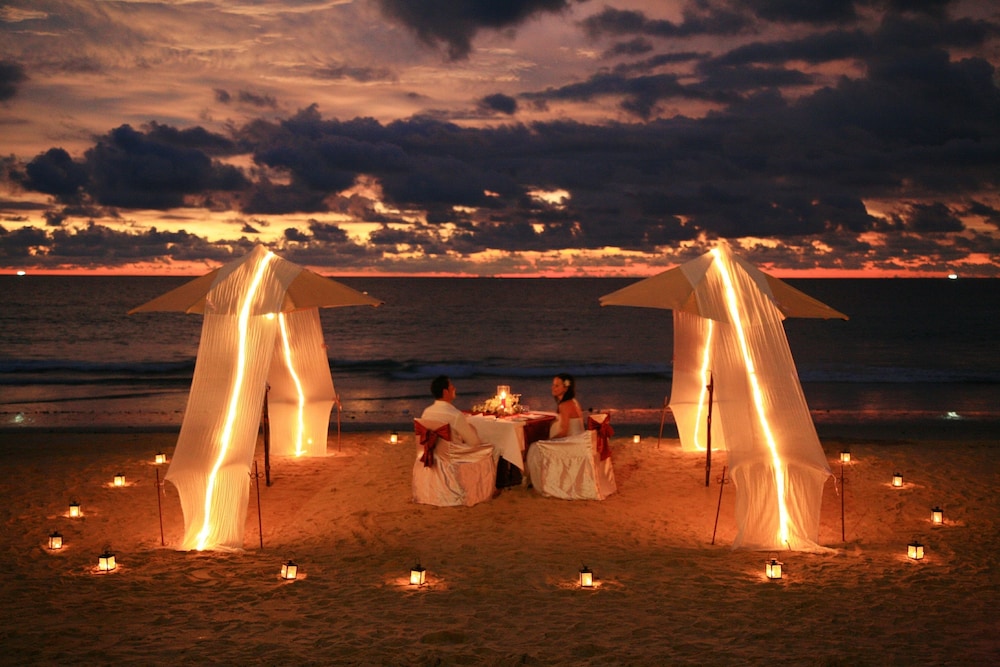 ANDAMAN WHITE BEACH RESORT 57/70