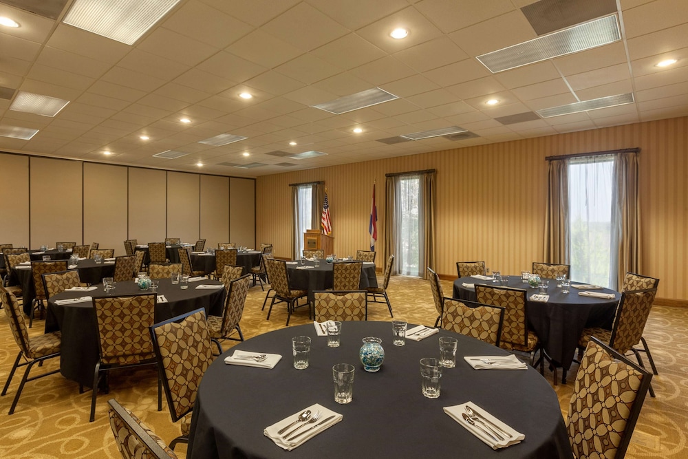 Hampton Inn St Robert Ft Leonard Wood 47/50