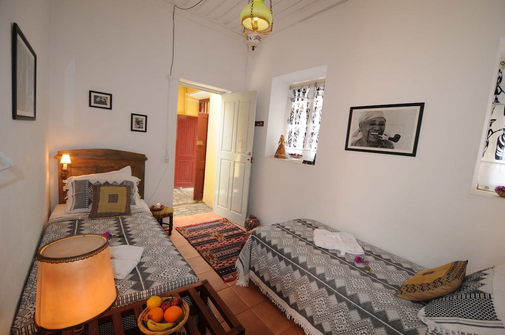 The Colonial Guest House 18/30