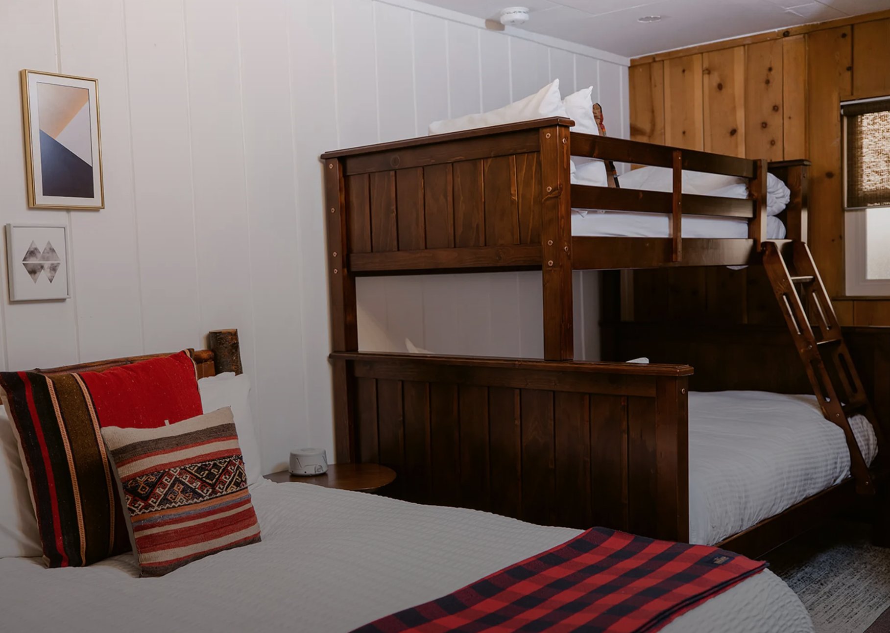 Grand Pine Cabins 34/43