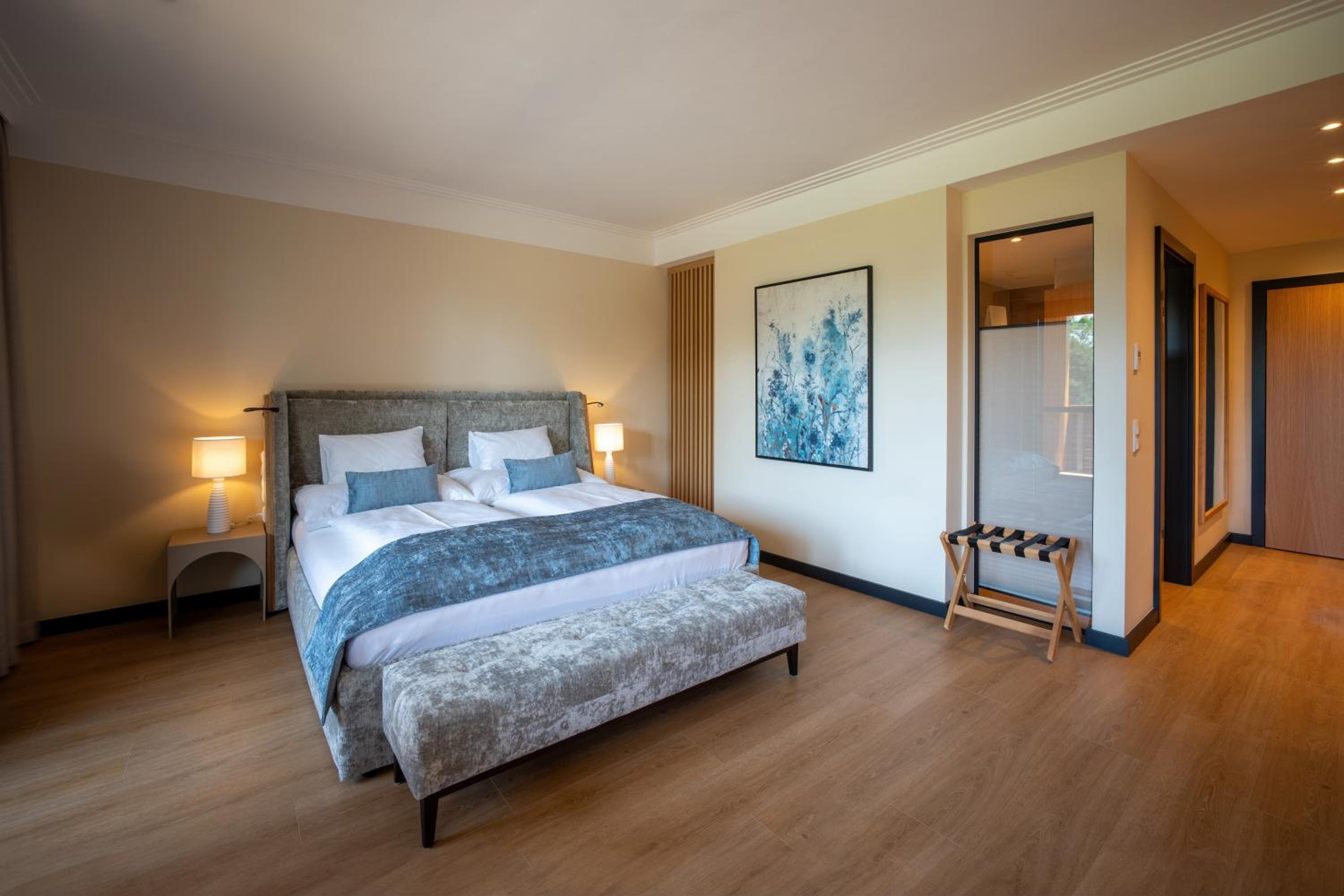 Deluxe, Suite, Queen Bed
