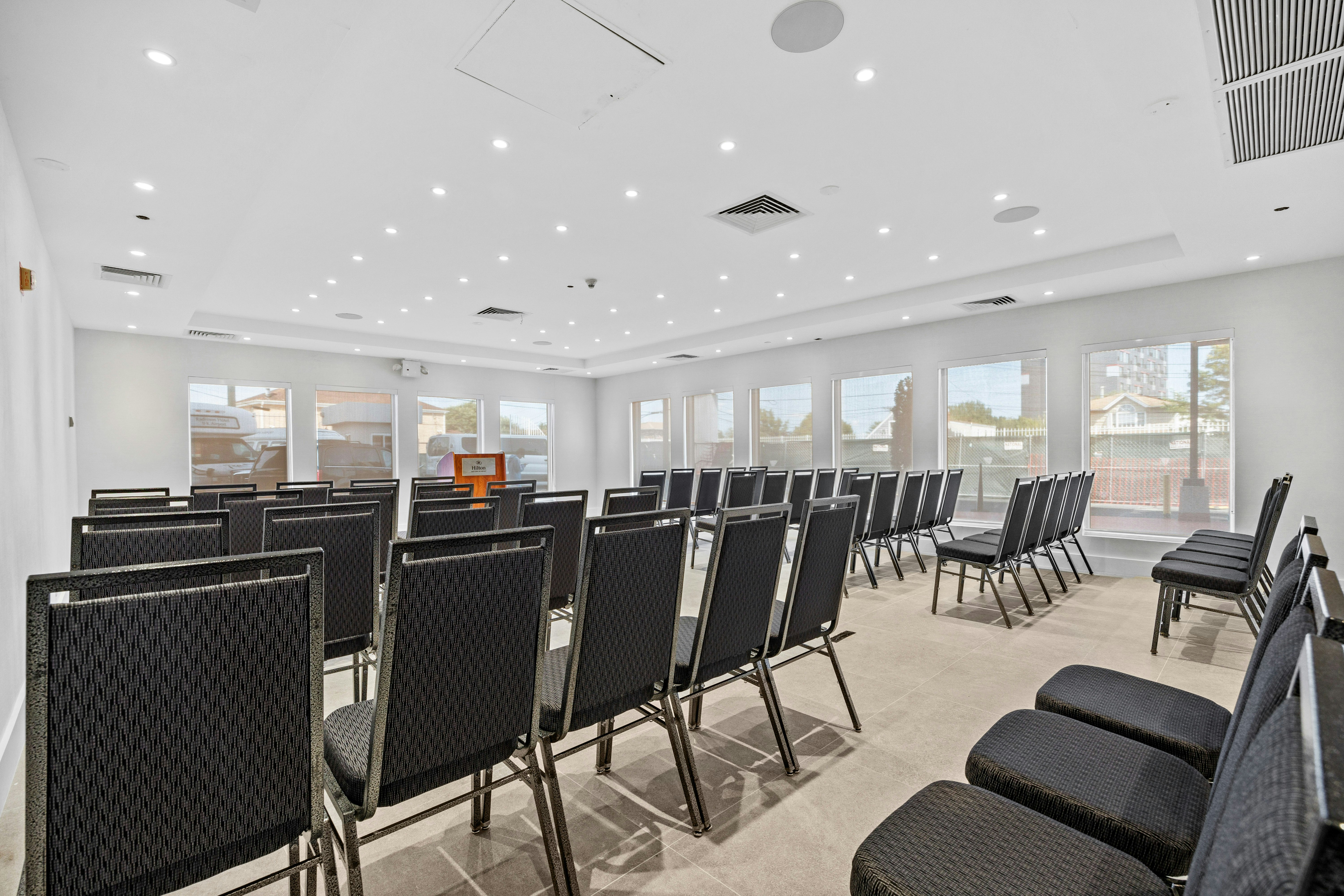DoubleTree by Hilton New York JFK Airport 7/8