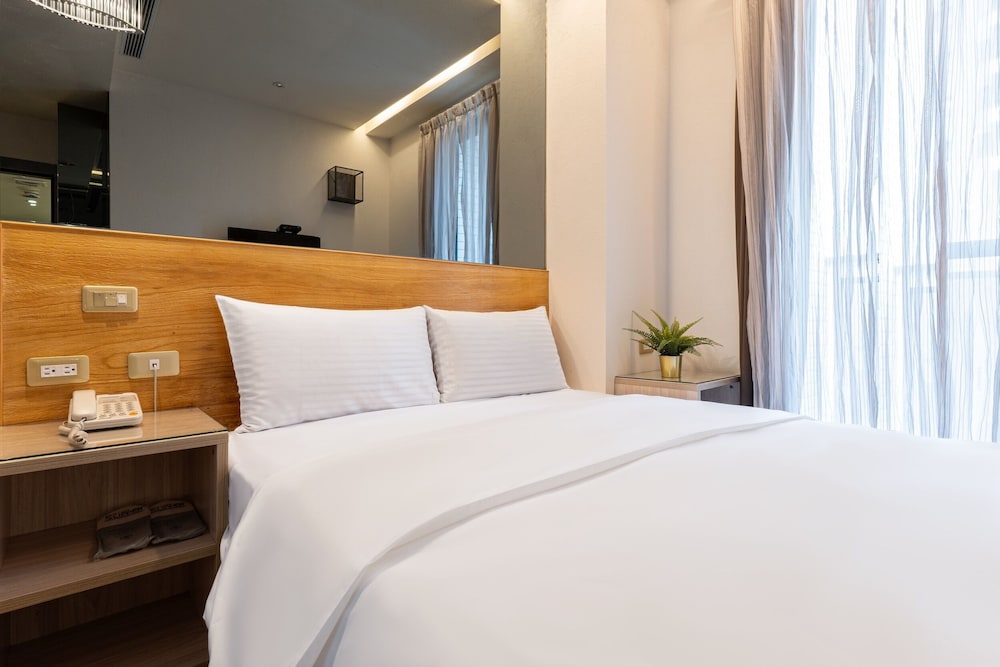 CHECK inn Express Taichung Fuxing Hall 2 26/42