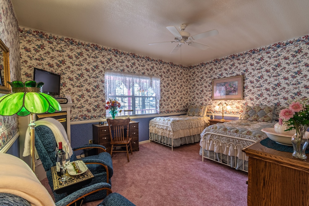 Apples Bed Breakfast 33/71