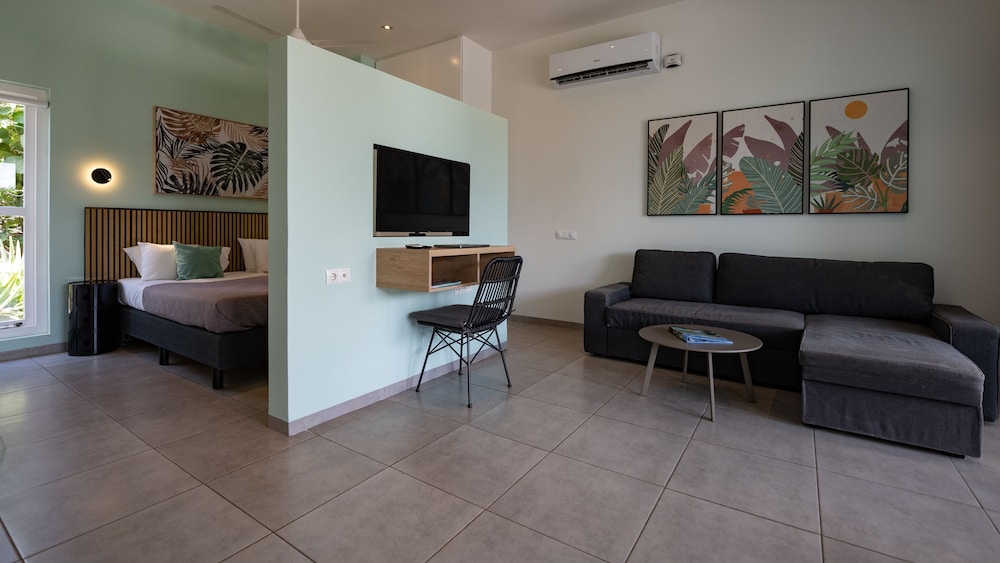 Blue Bay Lodges 19/50