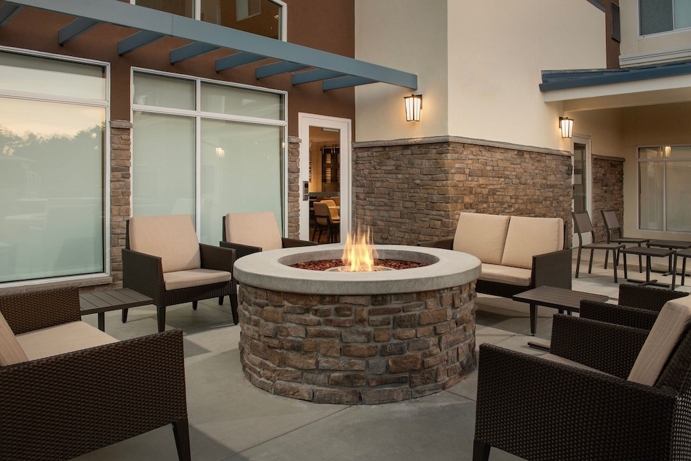 Residence Inn Fresno Clovis 16/30