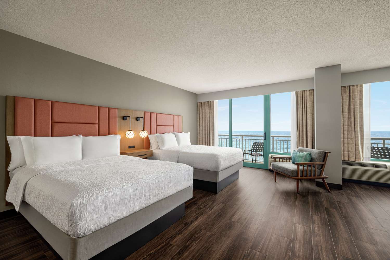 Suite, 2 Queen Beds, Ocean Front, Sofa, Bathtub