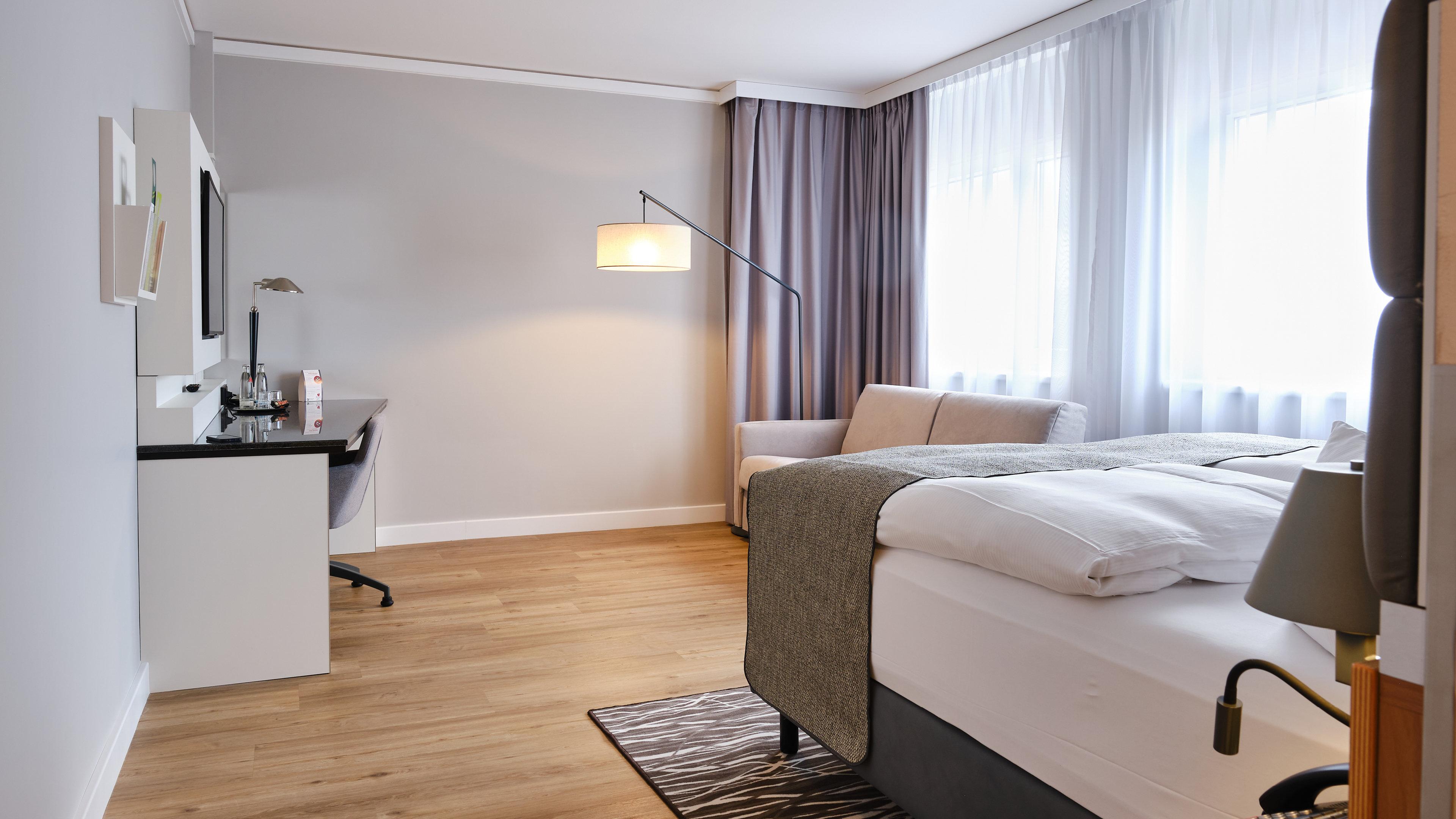 غرفة بسرير كينج، Holiday Inn Berlin Airport Conference Centre Formerly Holiday Inn Berlin International Airport 8/10