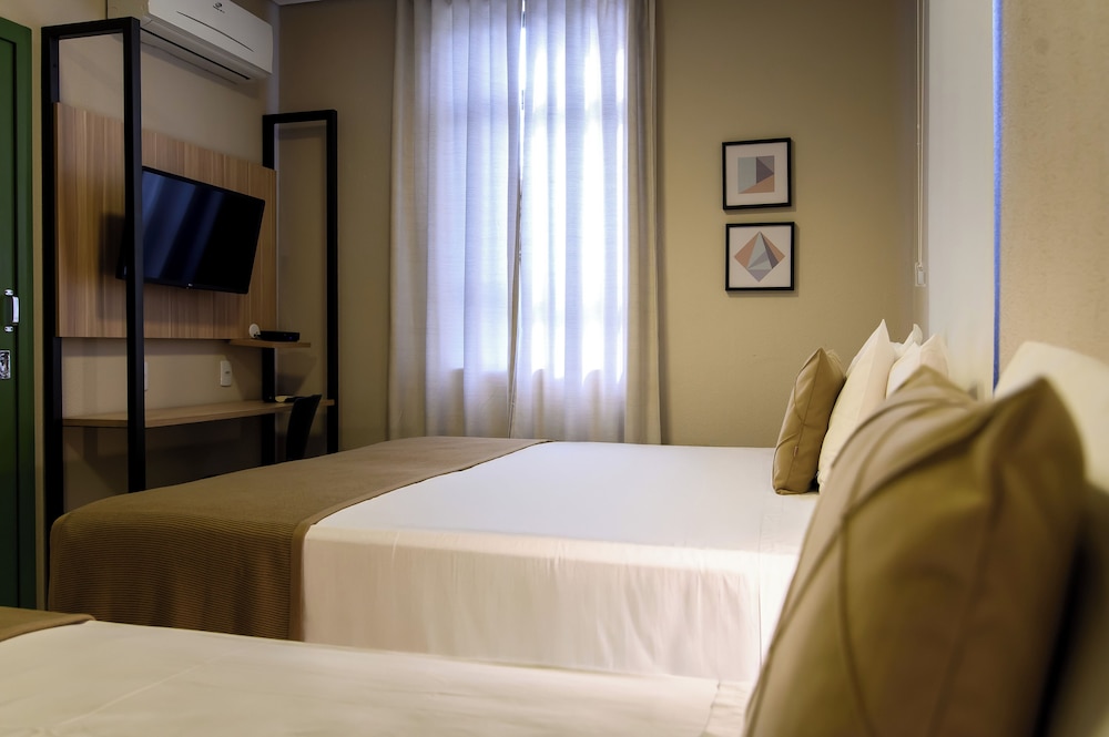 Hotel Santa Cruz 16/48
