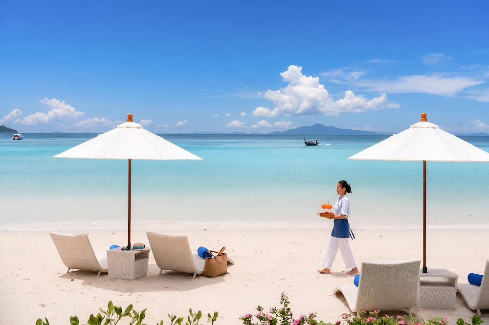 Outrigger Phi Phi Island Resort 95/100