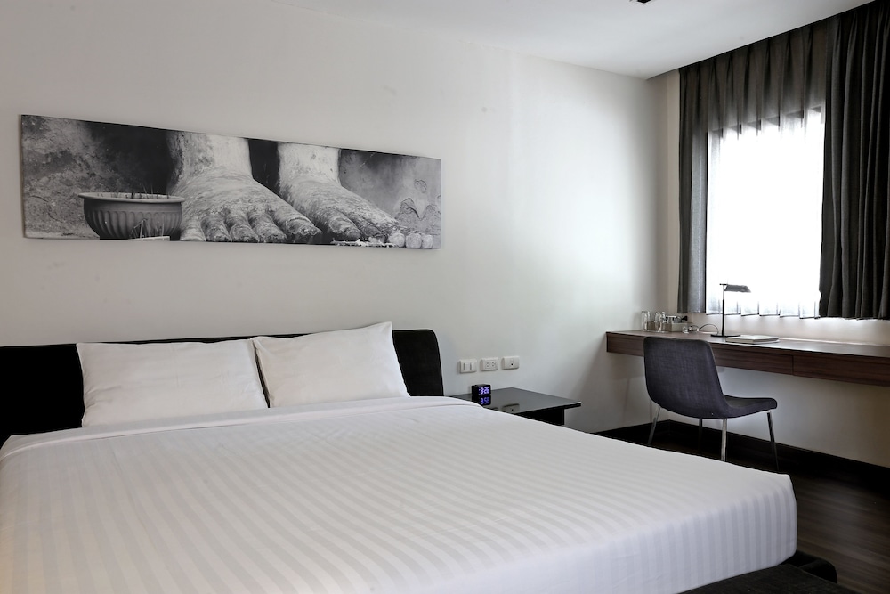 S33 Compact Sukhumvit Hotel 28/78