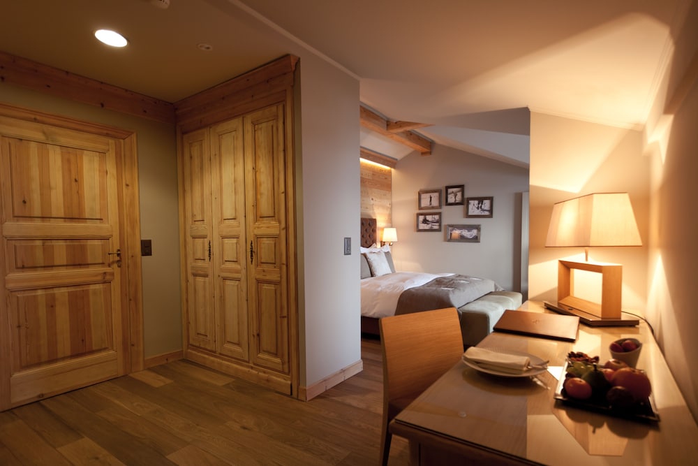 Hotel Royal 20/50