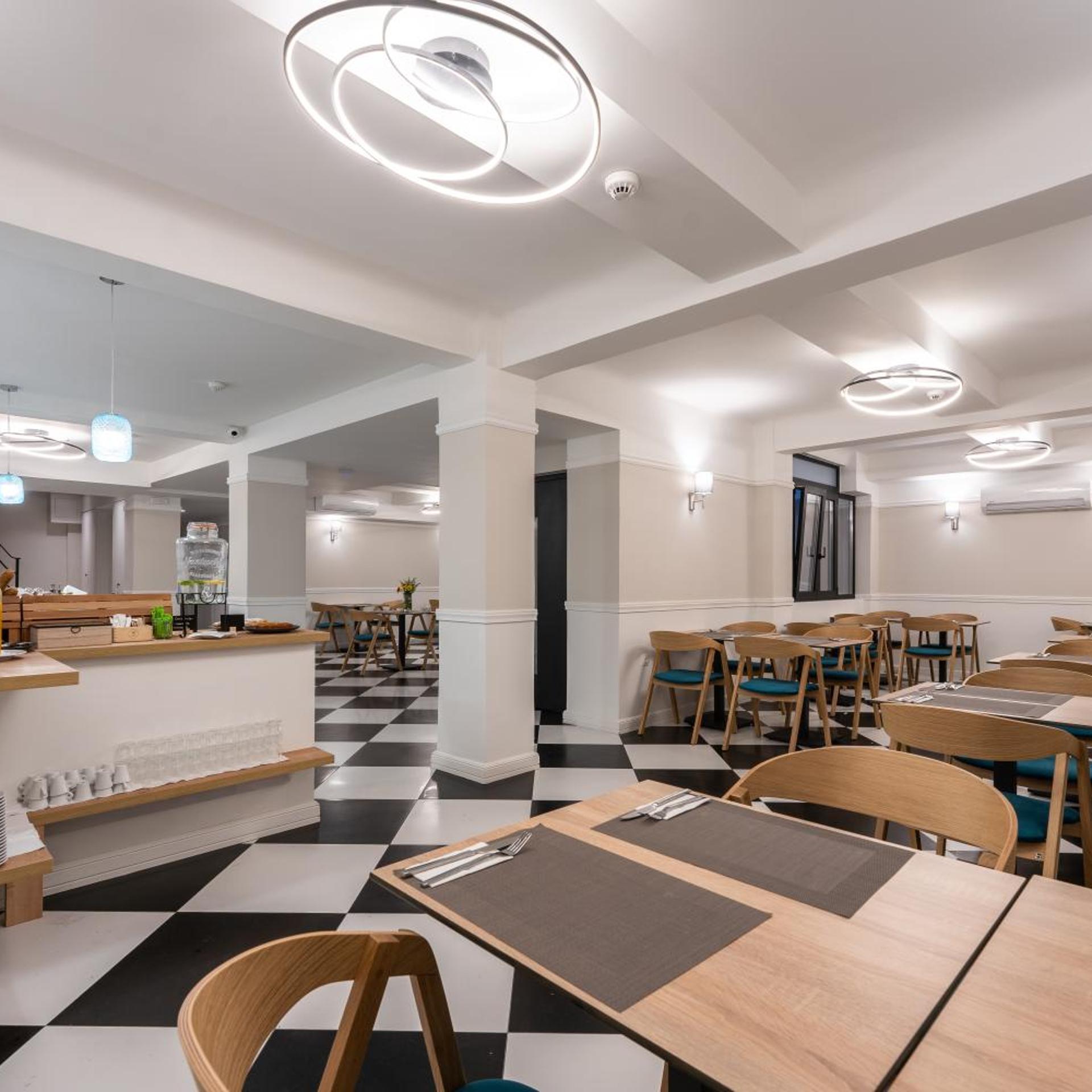 Pure Hotel by Athens Prime Hotels 48/53