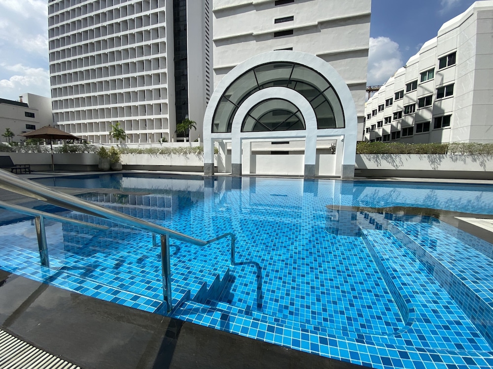 BelAire Bangkok 43/84