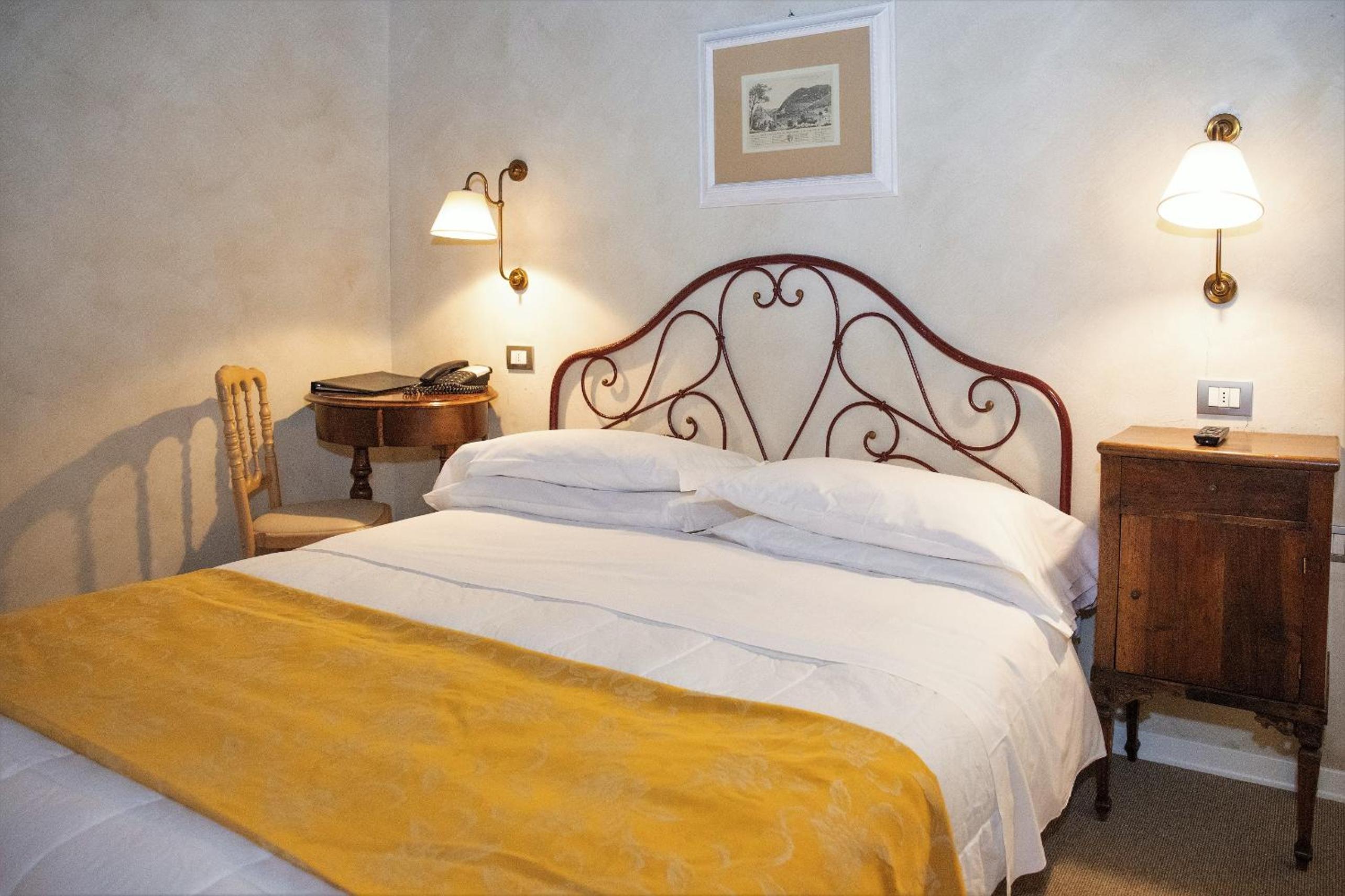 Charme, Double or Twin Bed، Hotel Clitunno 4/10