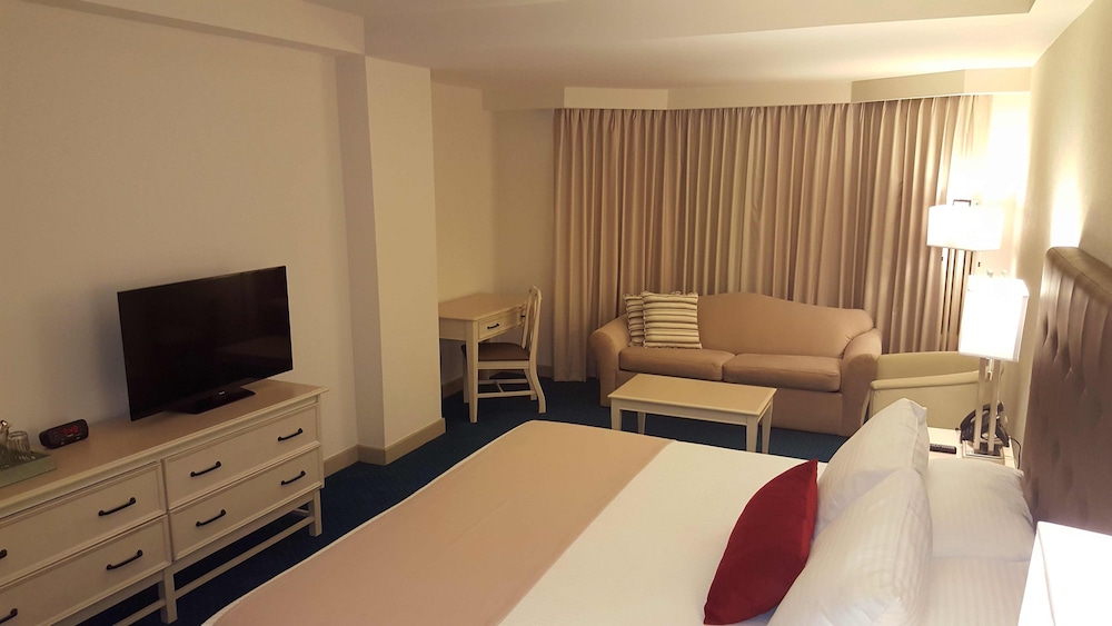 Clarion Amon Plaza 21/60