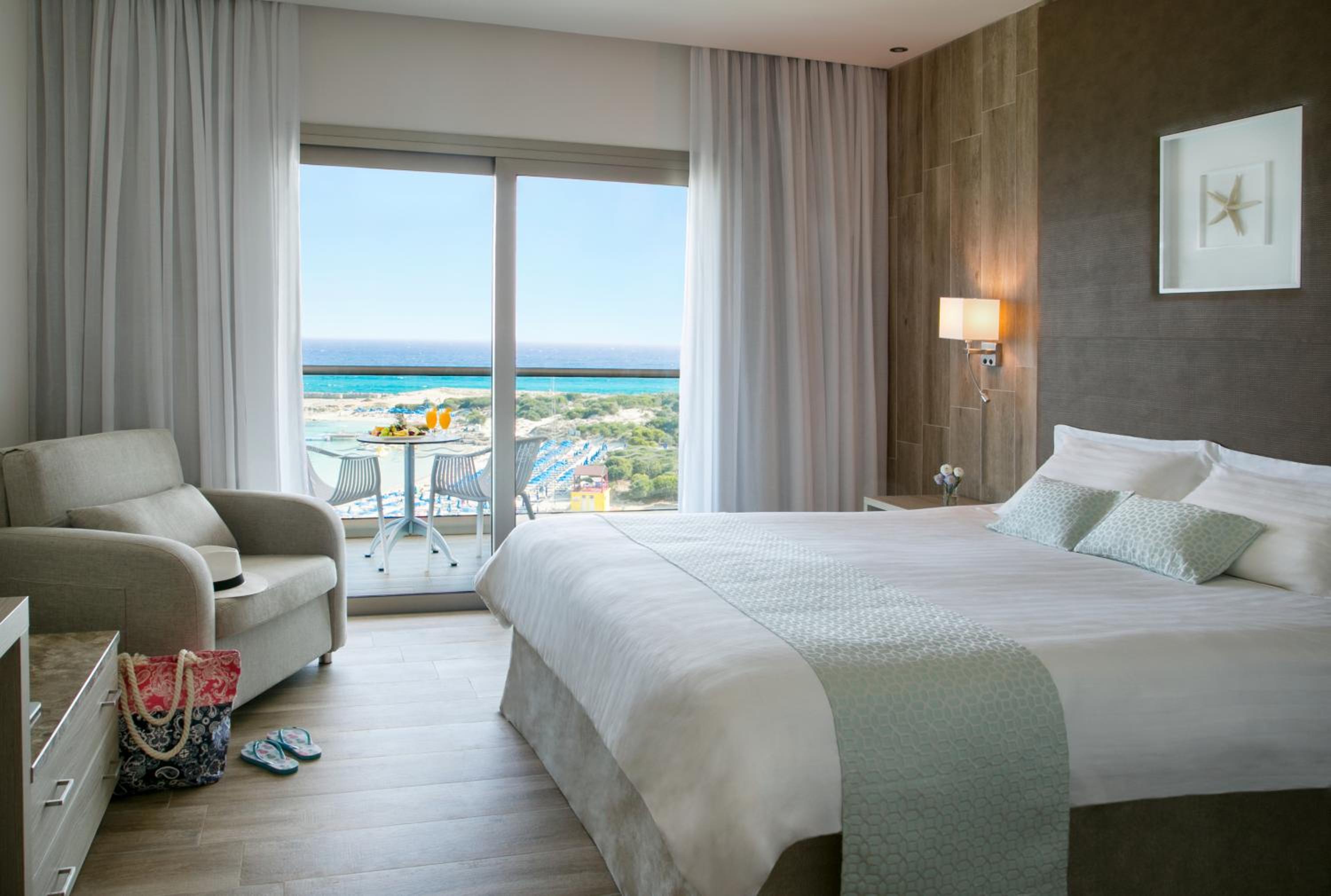 Twin/Double Room Superior Front Sea View