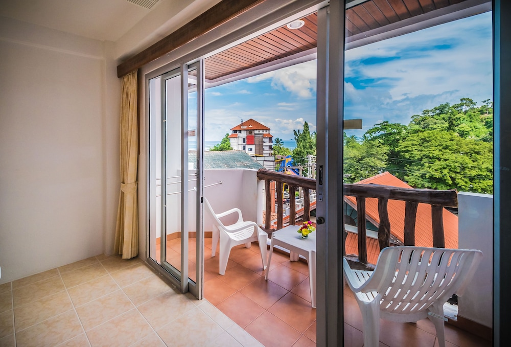 Ao Nang Sunset Hotel 24/34