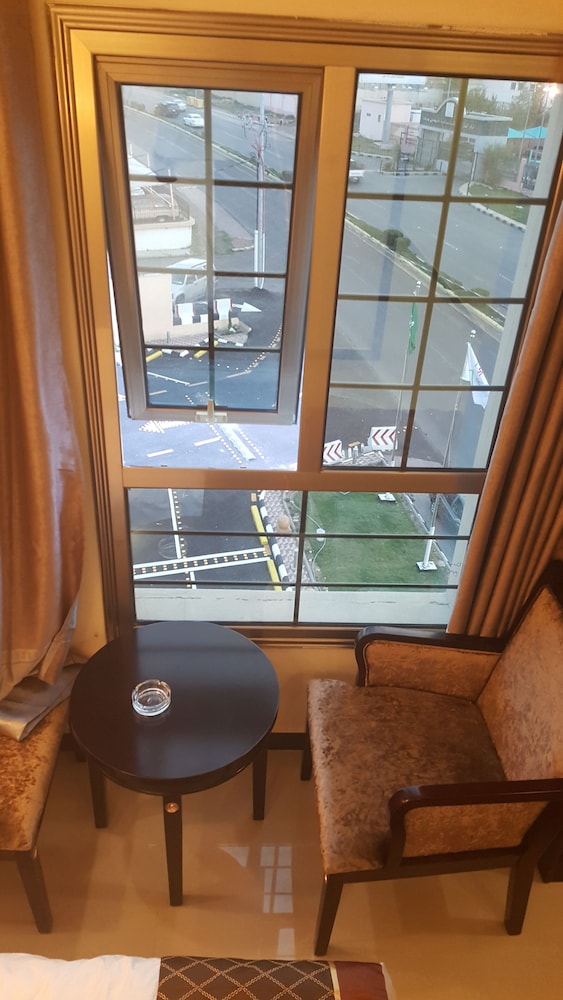 Beautat Hotel 10/17
