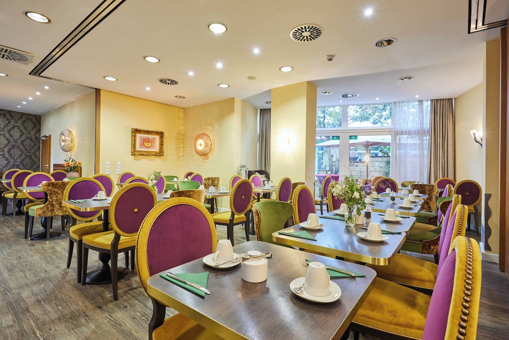 Classic Hotel Harmonie 60/77
