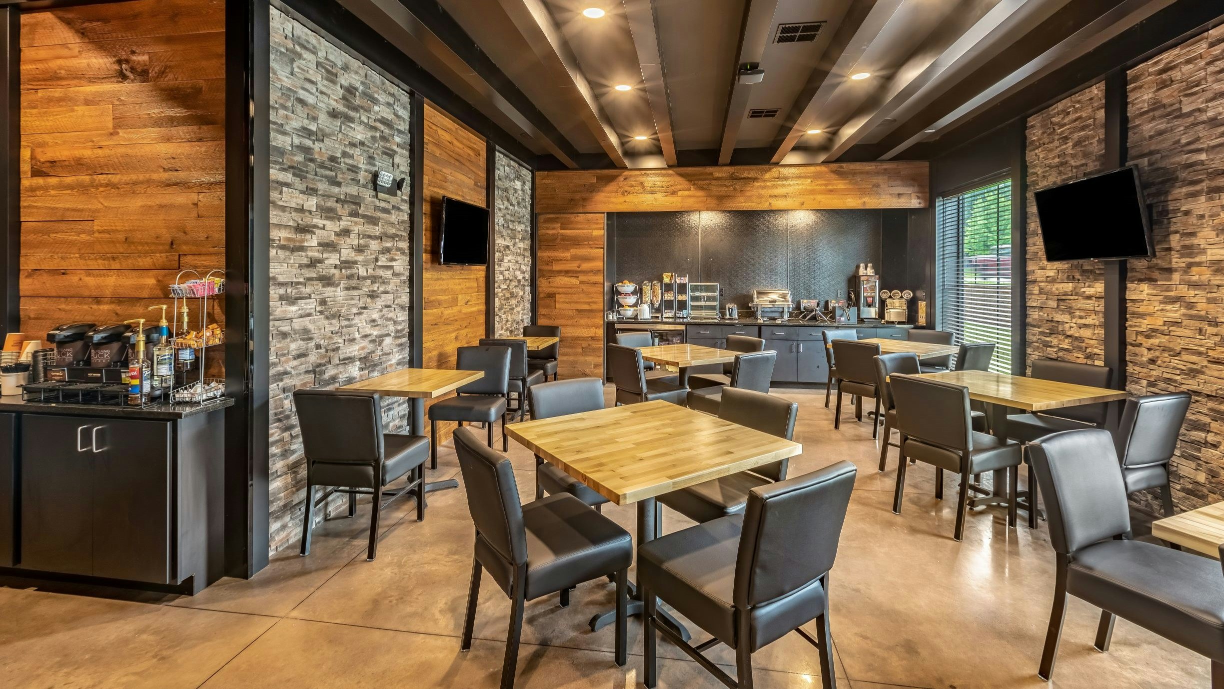 Cobblestone Hotel & Suites - Hartford 49/57