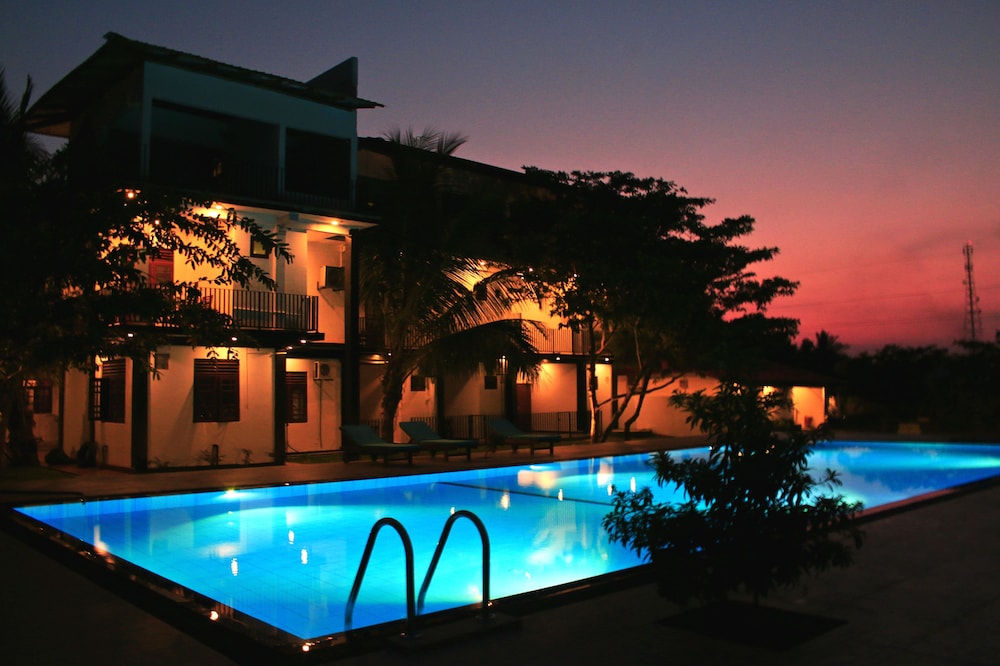 Hotel Freedom Village 18/20