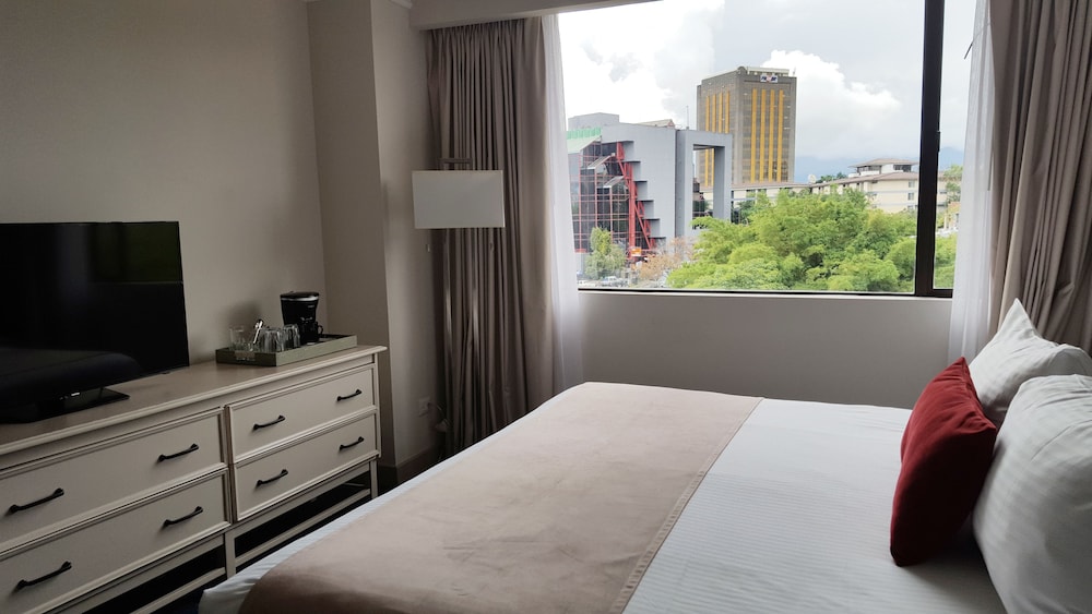 Clarion Amon Plaza 34/60
