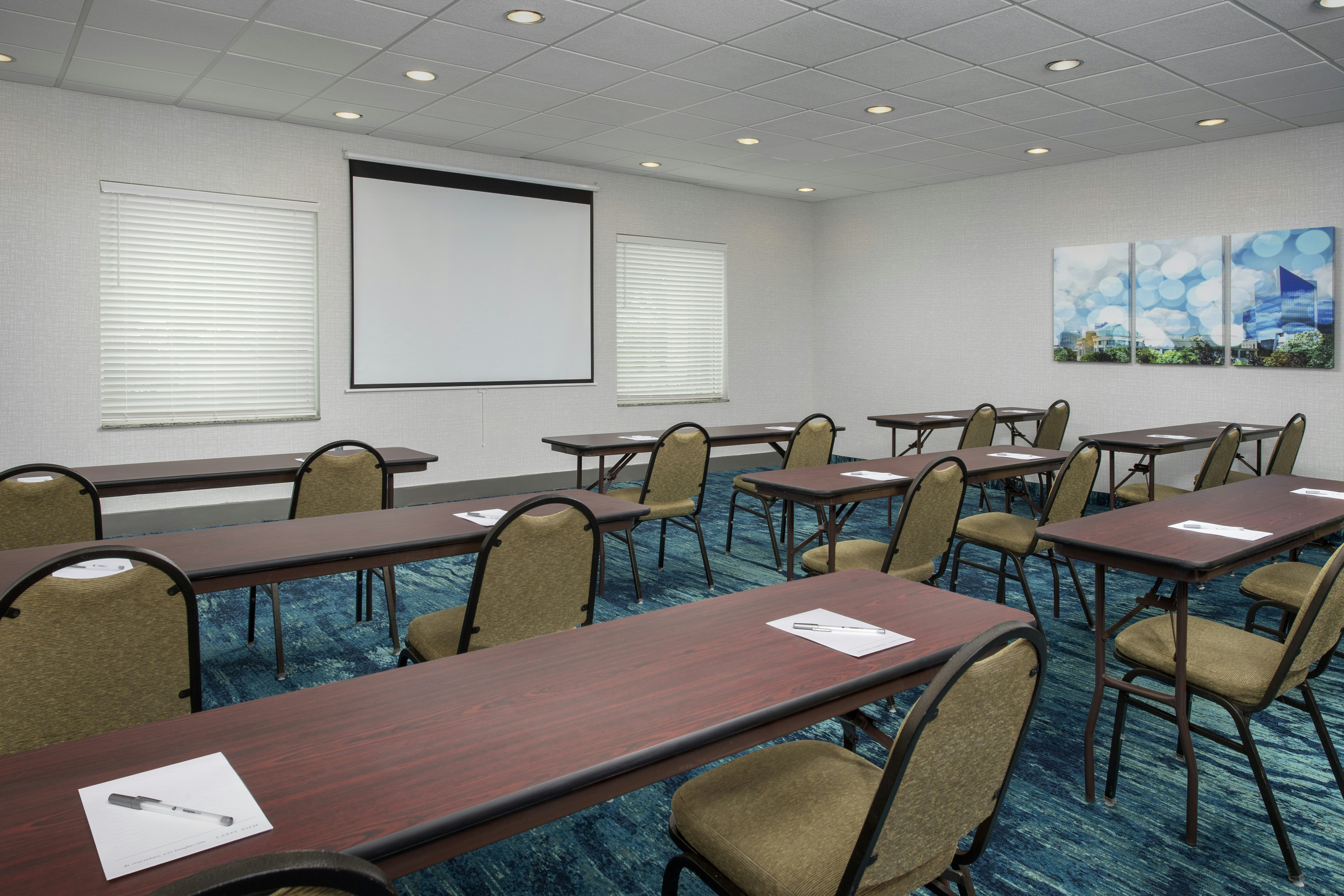 Hampton Inn Suites Holly Springs 12/14
