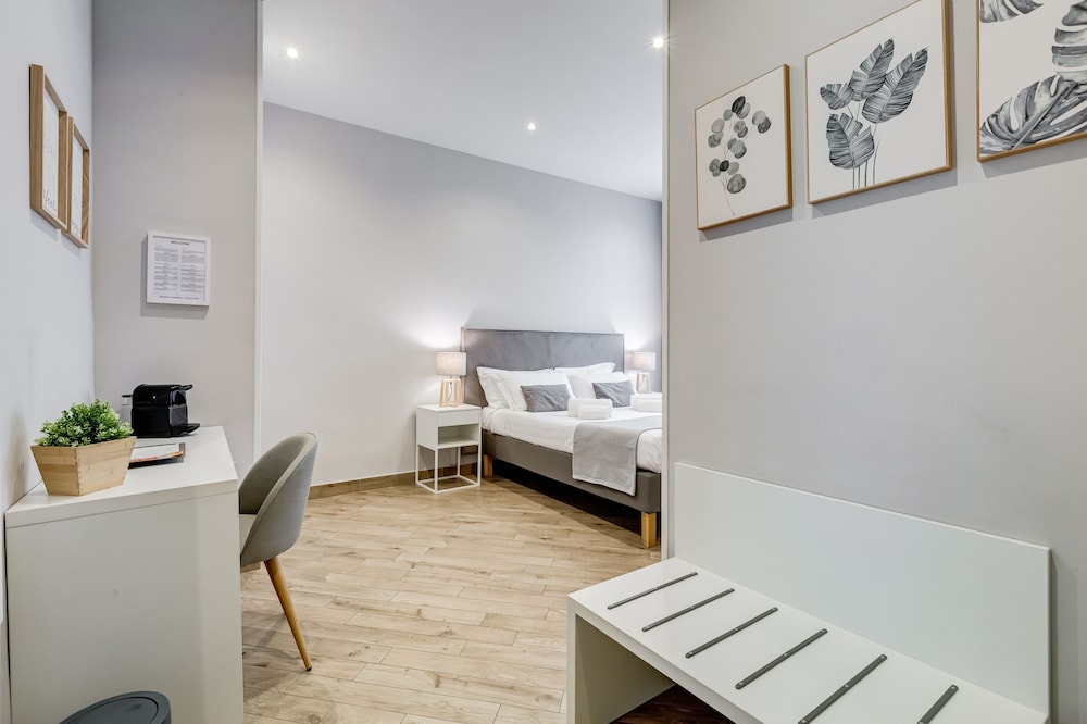 Colonna Luxury Suites 18/29