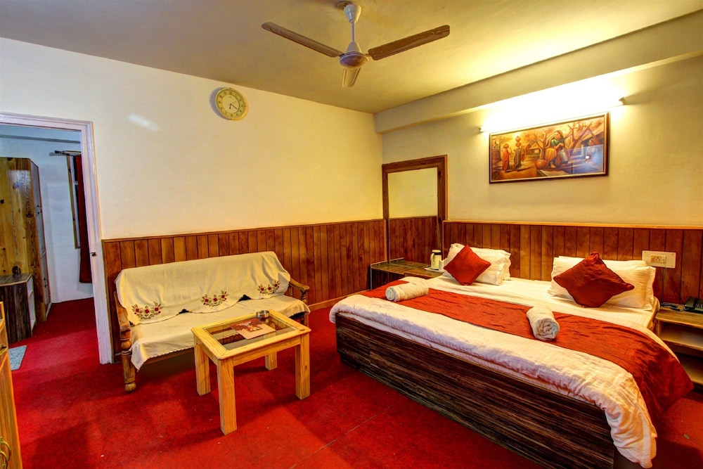 Hotel Monarch Residency 16/50