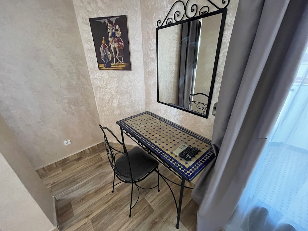 Hotel Nouzha 30/50