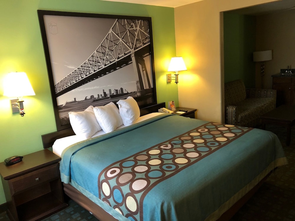 Super 8 By Wyndham Lake Charles Sulphur 14/56