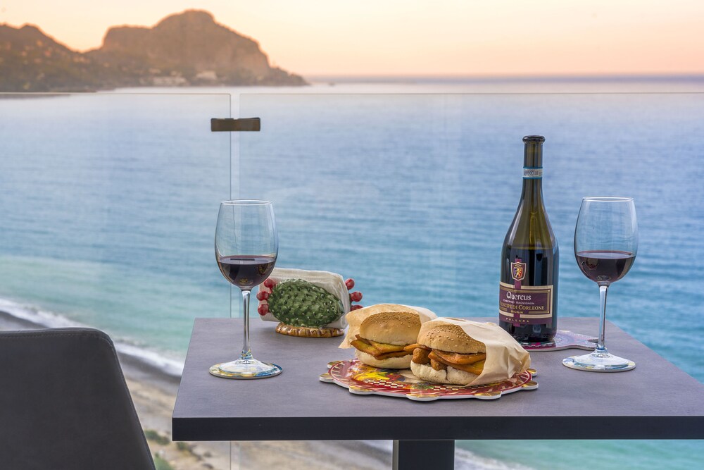 Emerald Hotel Cefalu 39/49