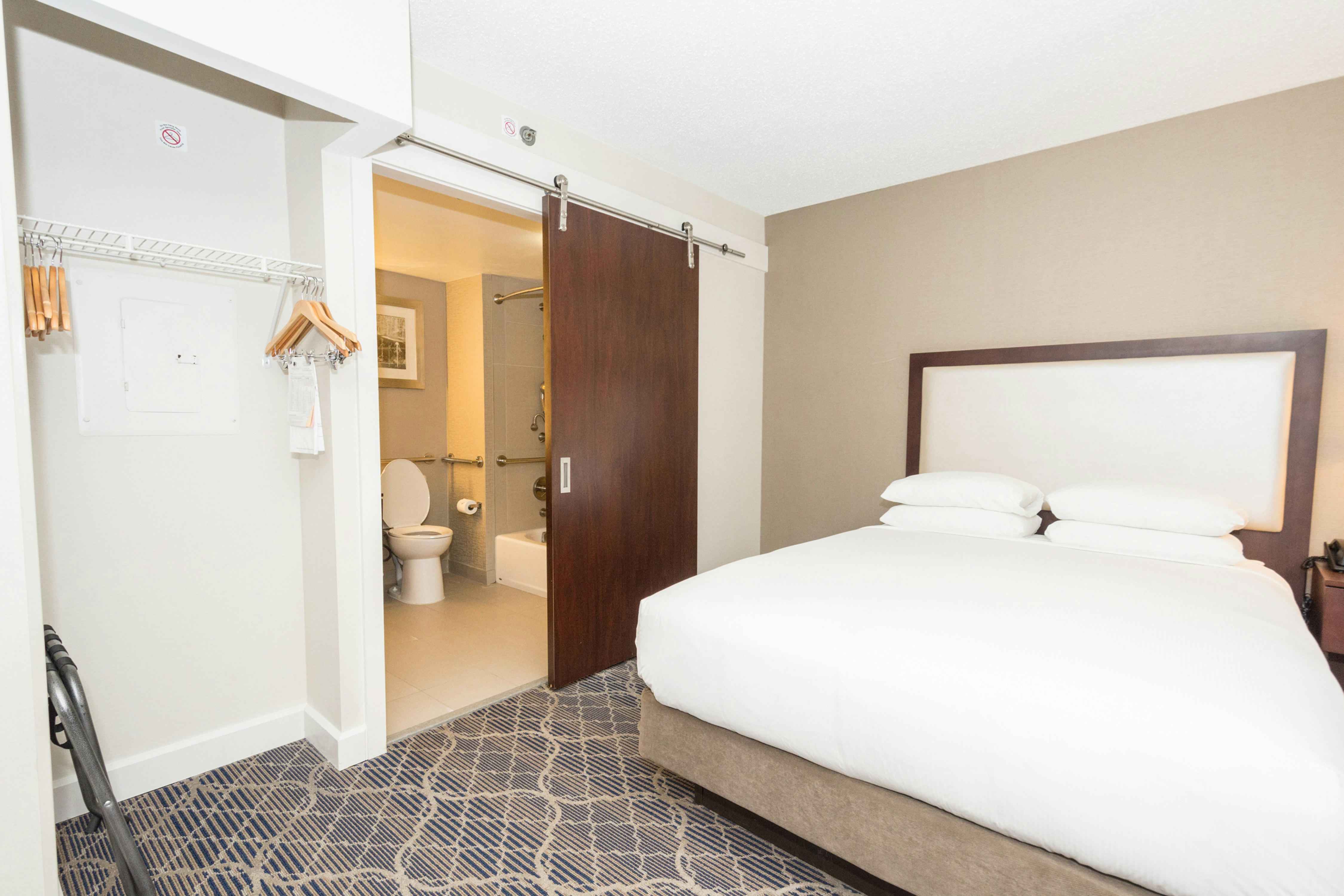 Doubletree Suites by Hilton at The Battery Atlanta 35/81