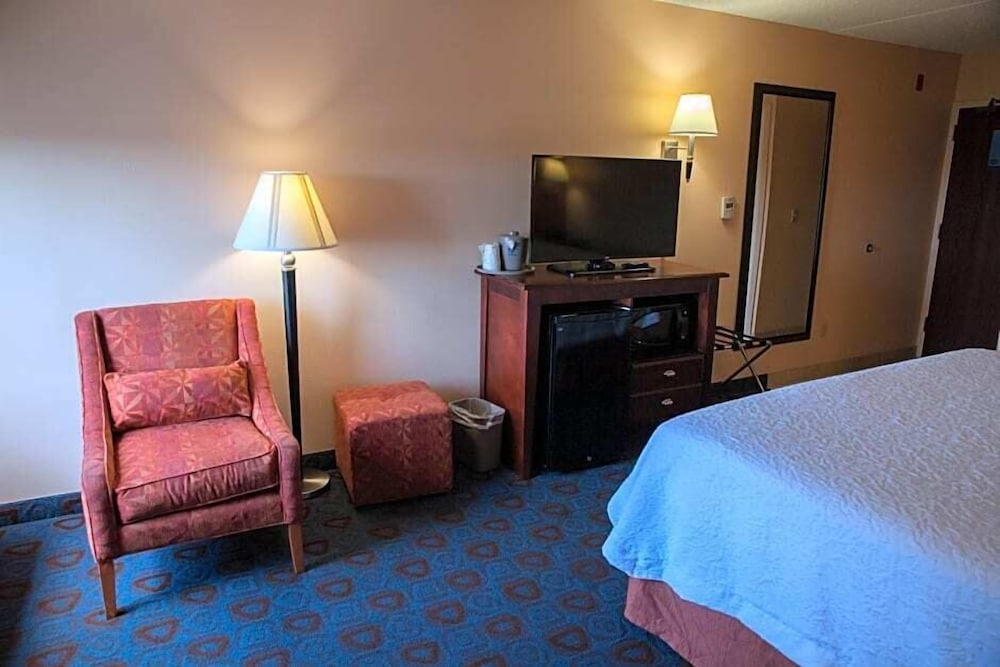 Hampton Inn Bentonville-Rogers 24/50
