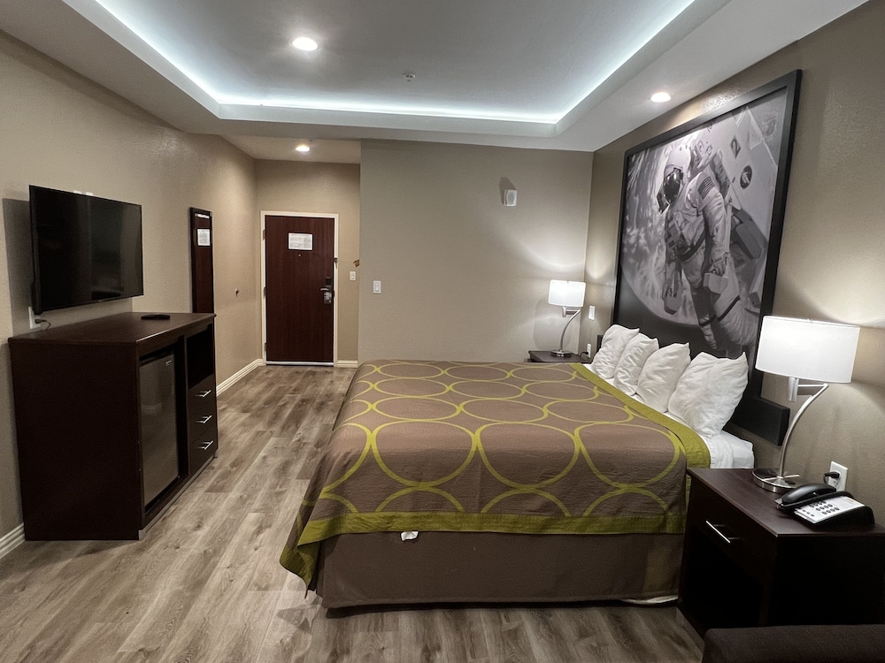 Super 8 By Wyndham Kingwood Houston North 13/36