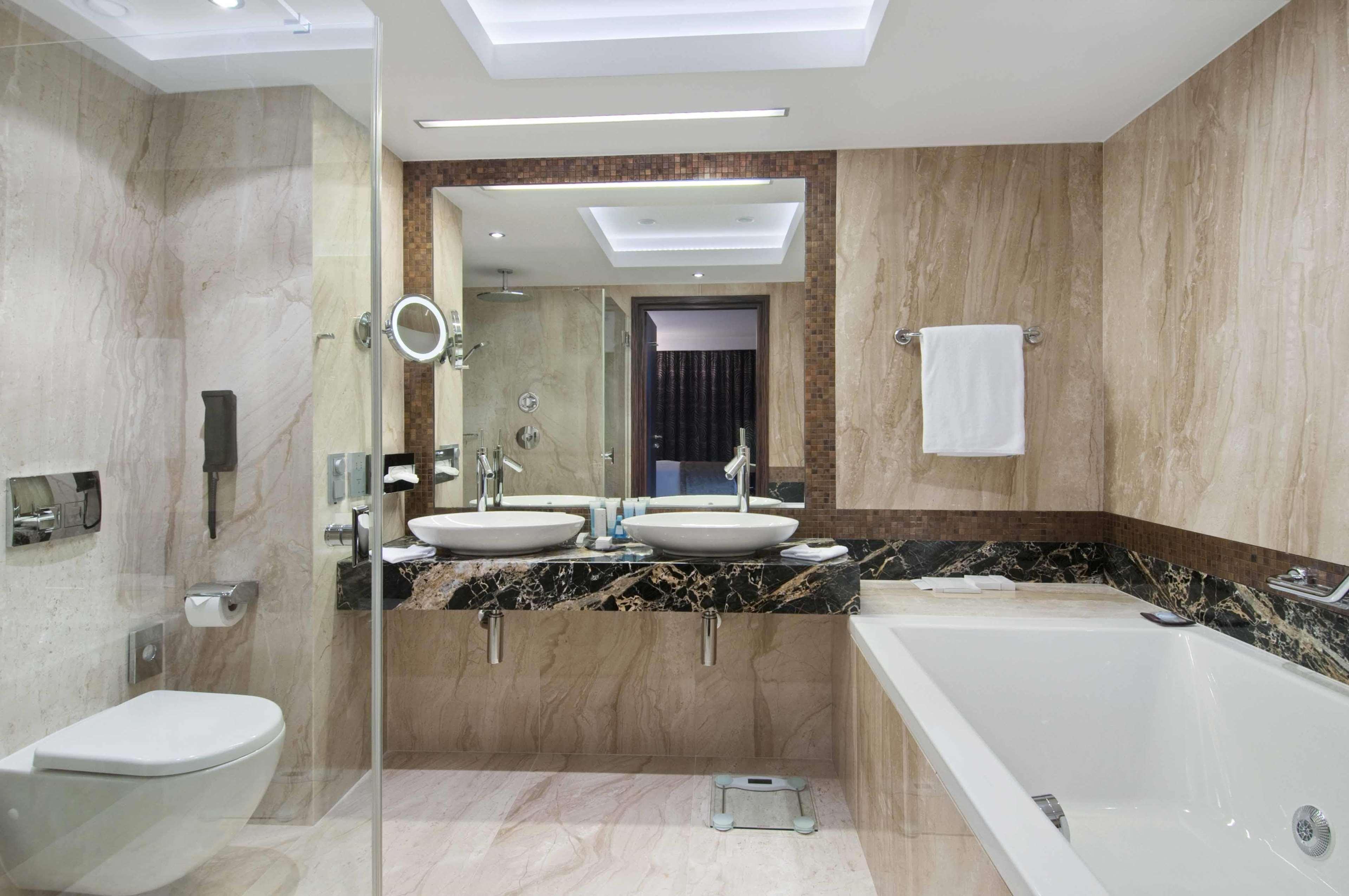 جناح بإطلالة على النهر، Hilton Gdansk 4/6