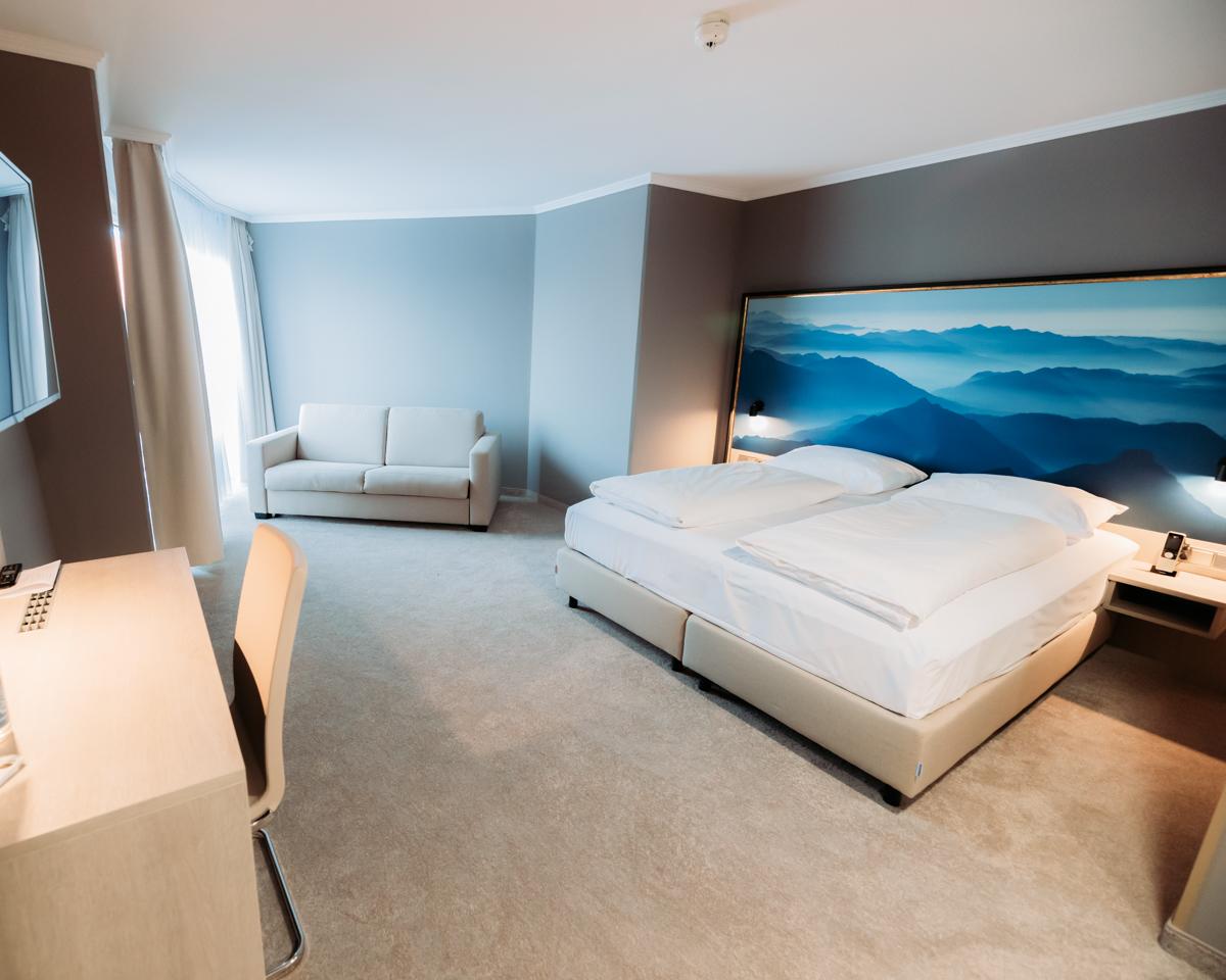 Junior Suite, King Bed, Sofa