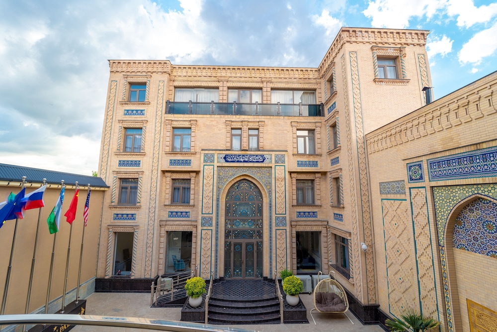 Shohjahon Palace 3/20
