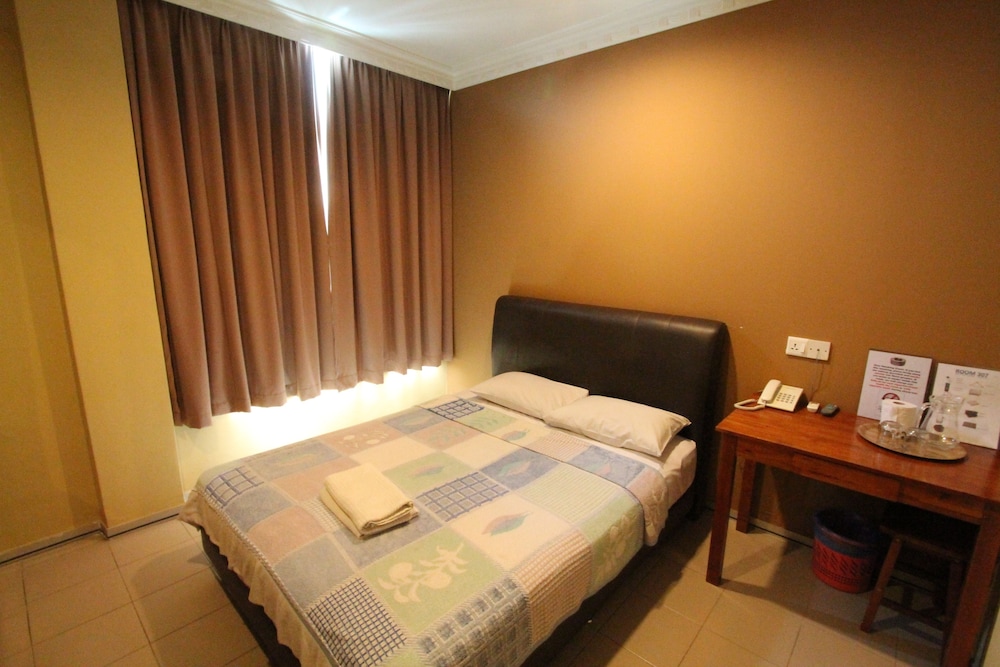 Hotel Station 18 13/32