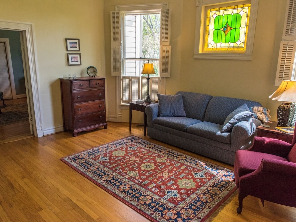 Charles Bass House Bed &amp; Breakfast 13/21