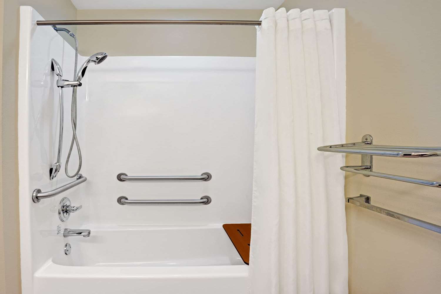 Microtel Inn & Suites by Wyndham Indianapolis Airport 36/36