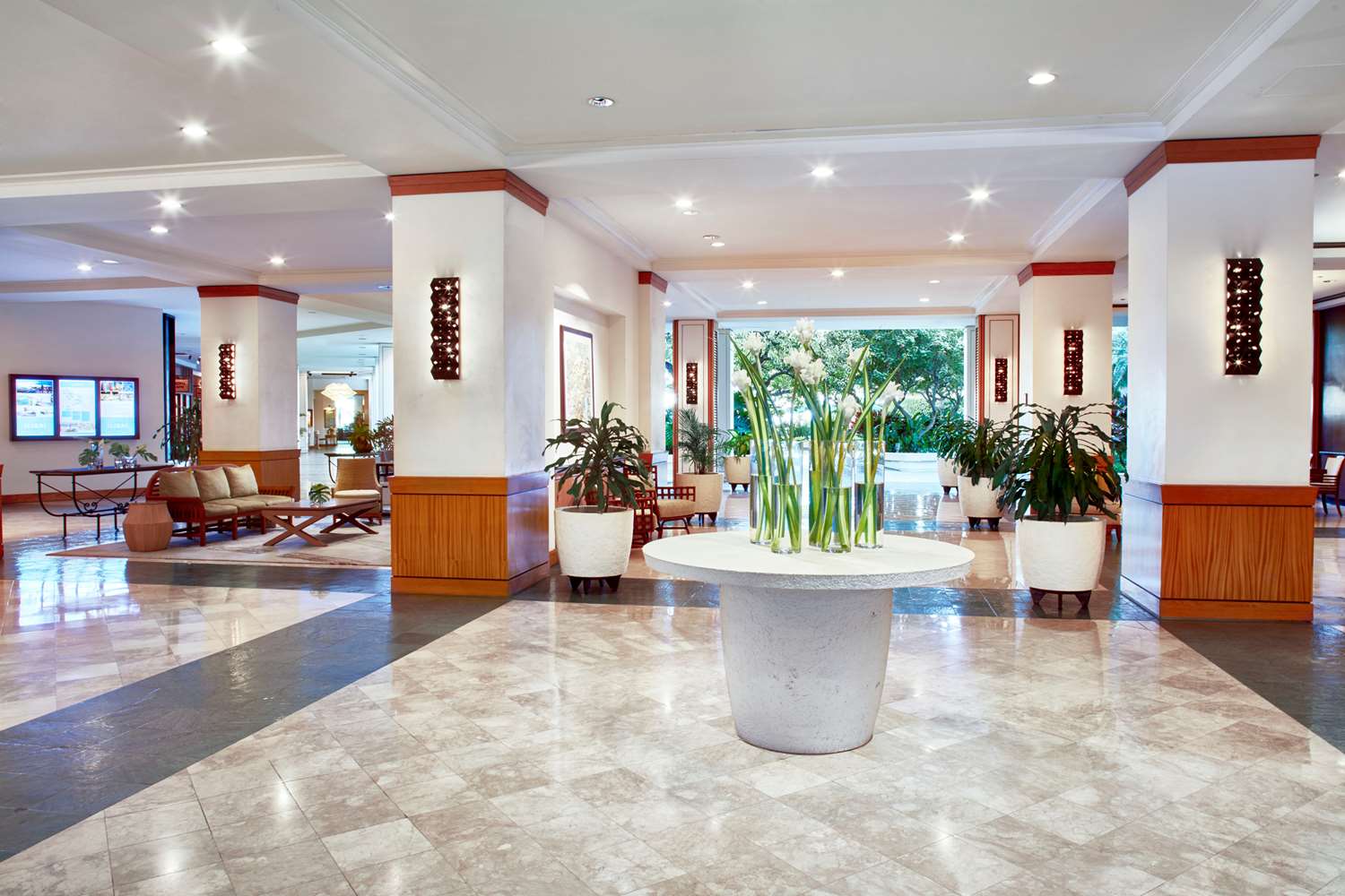 Ilikai Hotel & Luxury Suites 3/6