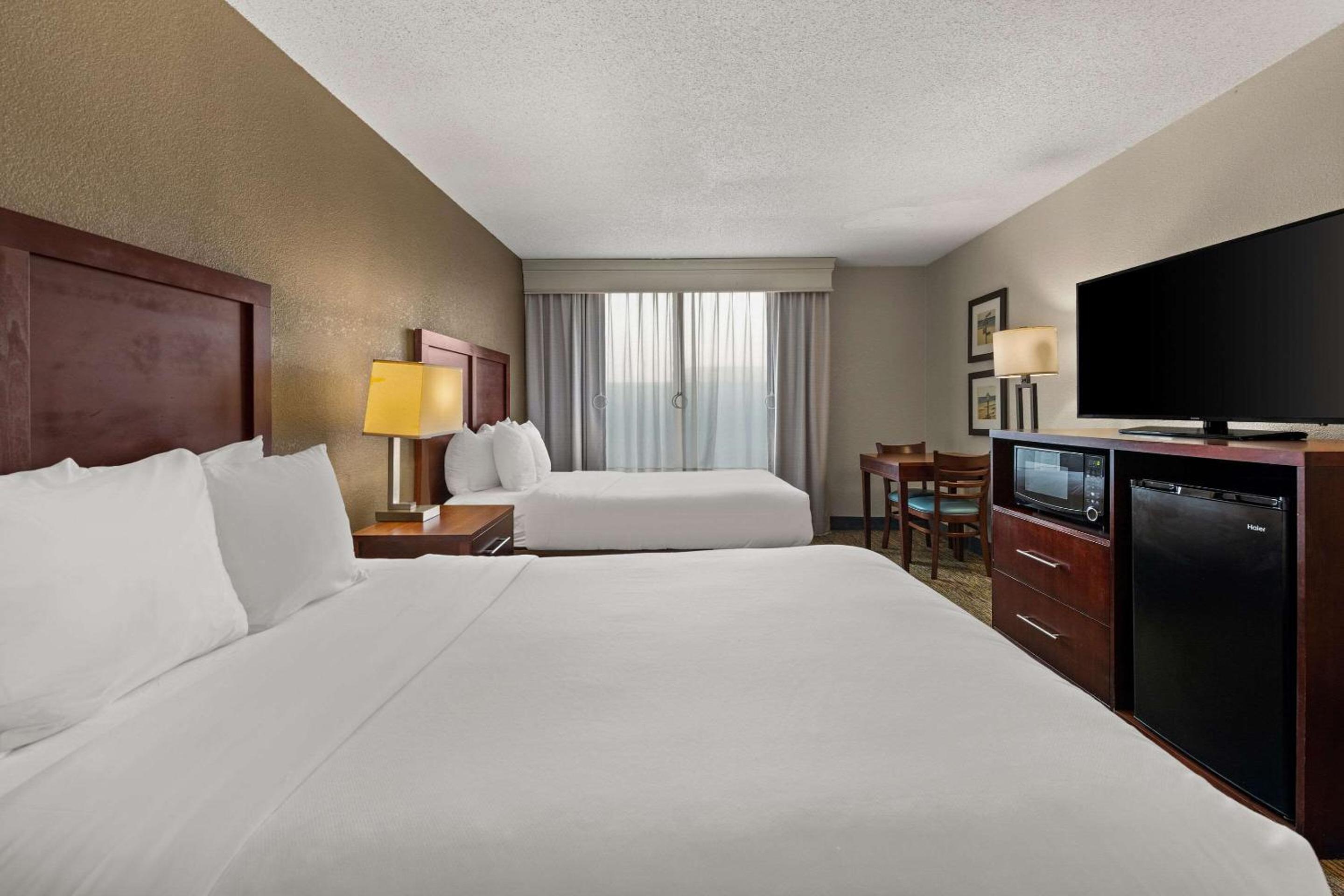 Room, 2 Double Beds, Street View