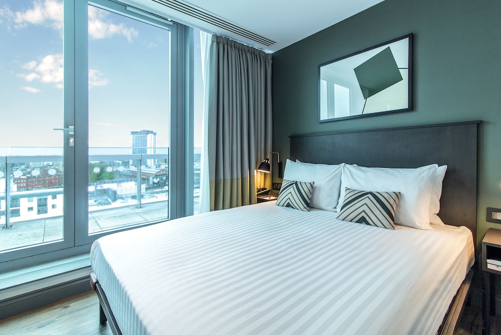 PREMIUM, SUITE, DOUBLE BED, WITH VIEW