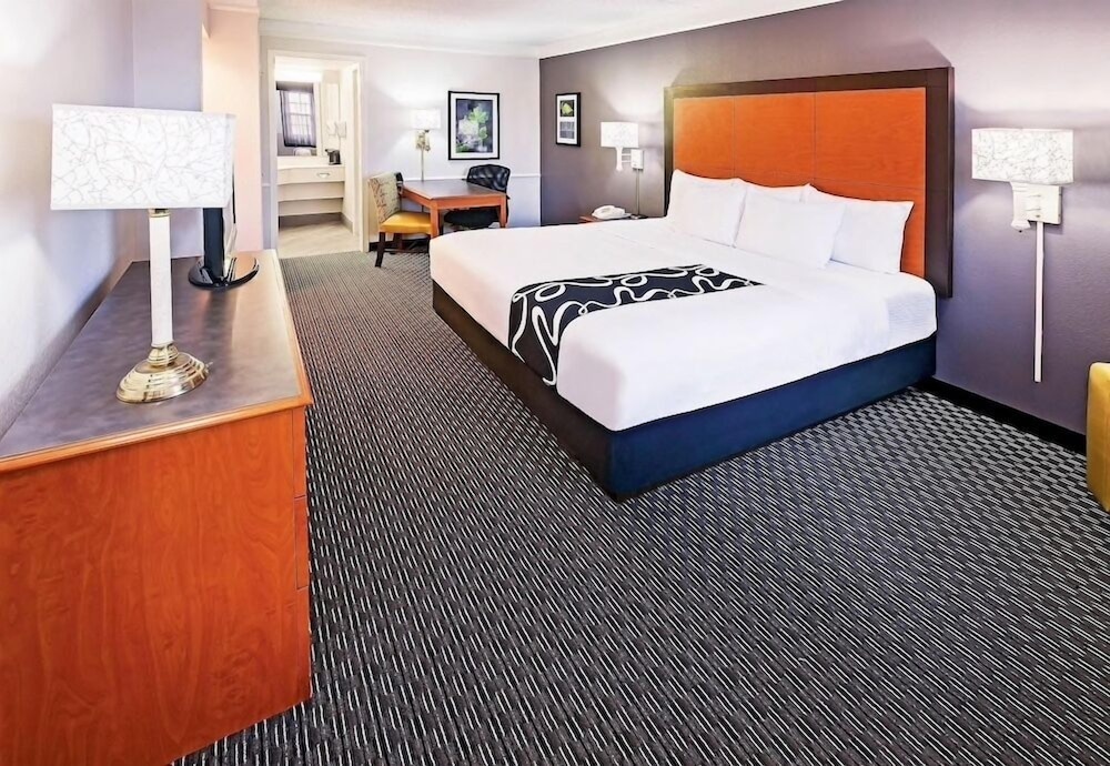 La Quinta Inn By Wyndham IH-10 West San Antonio TX 31/52